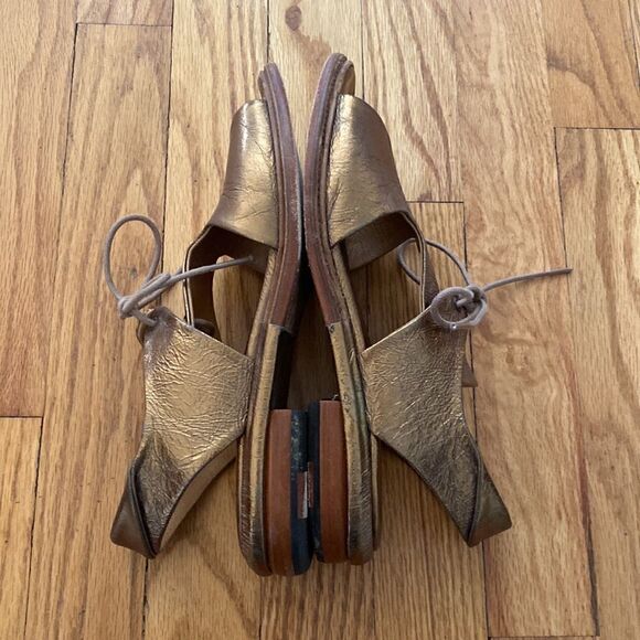 P. Monjo sz EU 38 crinkle gold bronze tie sandals hood pre owned condition - Picture 3 of 7
